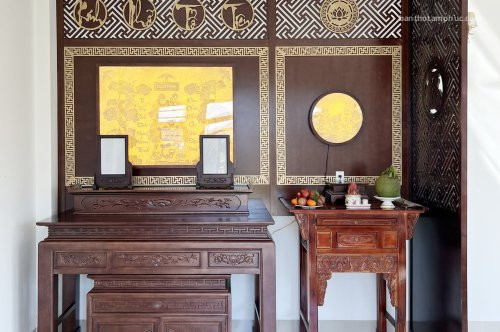 VIDEO THI CÔNG LẮP ĐẶT PHÒNG THỜ CHO KHÁCH HÀNG.