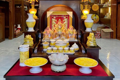 Bàn thờ thần tài có 3 ông gồm có ai, ý nghĩa, cách đặt