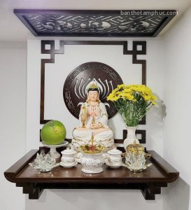 Bàn thờ treo tường mẫu chân thang gỗ sồi BTTT06