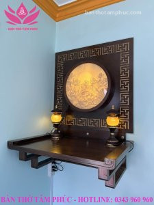 Bàn thờ treo tường mẫu chân thang gỗ sồi BTTT09