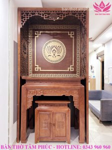 Mẫu phòng thờ đẹp, trang trí phòng thờ gỗ gõ A13